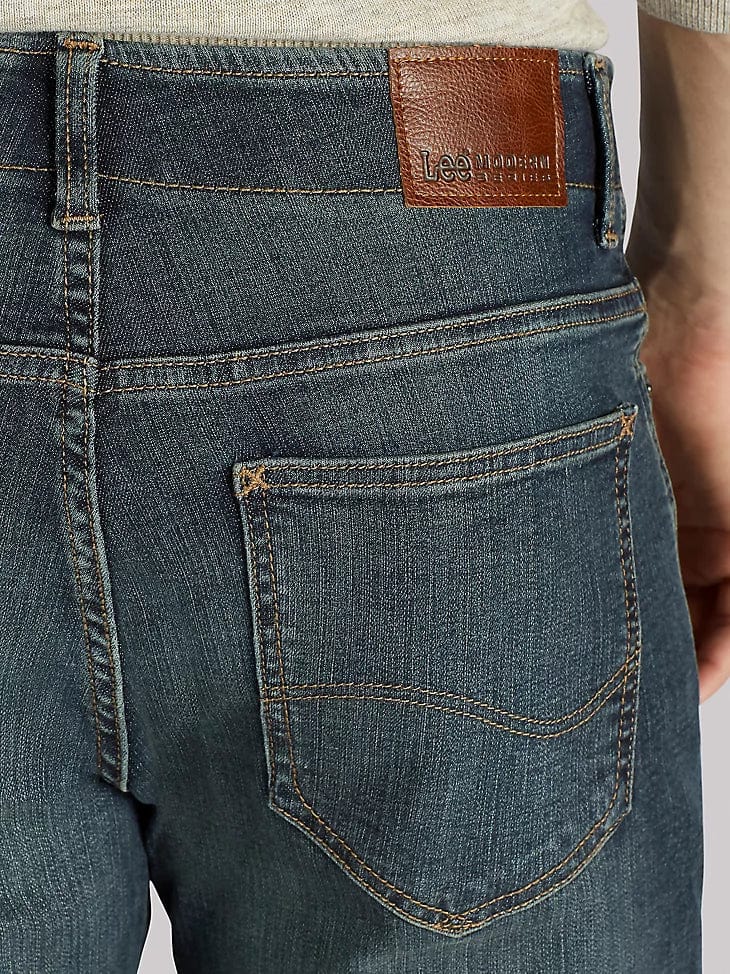 LEE JEANS Jeans Lee Men's Extreme Motion Maverick Straight Leg Fit Tapered Jeans 2015037